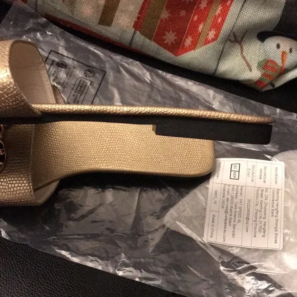 Gold Chain Embellished Slides - Picture 10 of 11